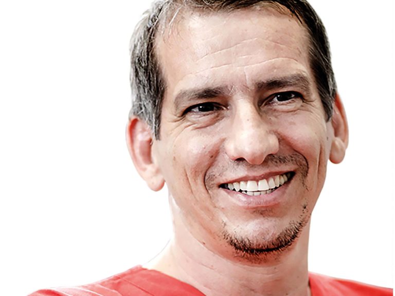 Uwe Radmacher Spülung mit IrriFlex® PD Dental